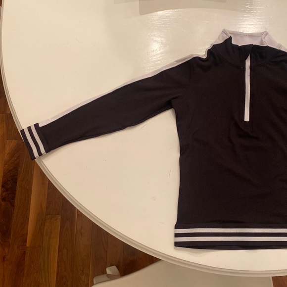 Oh gosh. How cute !! New balance sweater ! Size 5 - Picture 2 of 5